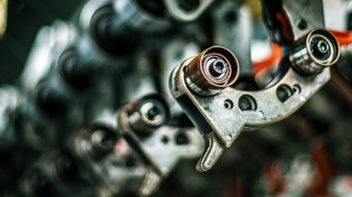 机械设备板块拉升，石化机械涨停